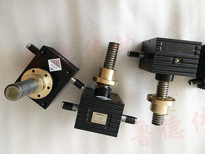 <strong>蝸輪絲桿升降機(jī)</strong>